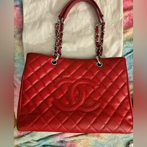 CHANEL Red Quilted Shoulder Bag